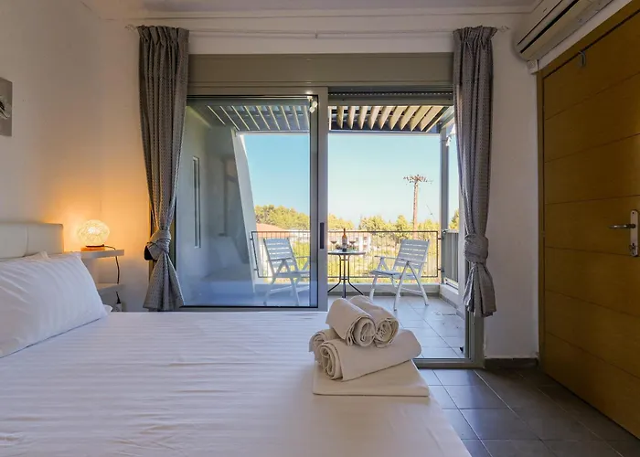 Deluxe Chrousso Pool Villa