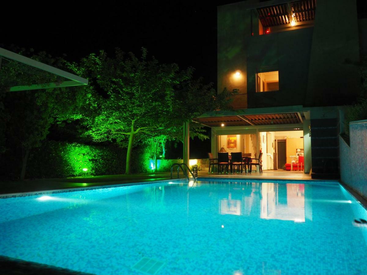 Villa Deluxe Chrousso Pool *